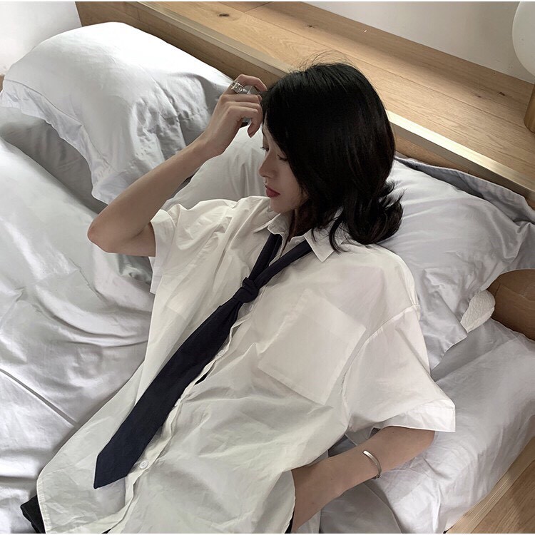 Áo sơ mi trắng cộc tay kèm cà vạt phom rộng dáng suông ulzzang hàn quốc/ Áo sơ mi nam nữ có túi dáng dài unisex cá tính | BigBuy360 - bigbuy360.vn