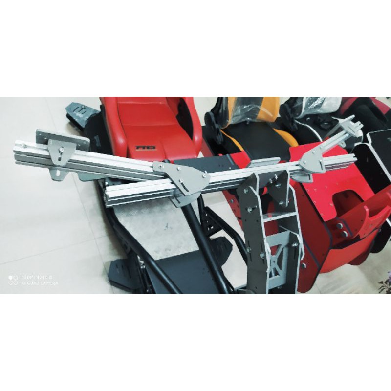 Giá treo 3 màn hình cho game đua xe. ca bin lái xe mô phỏng thực tế