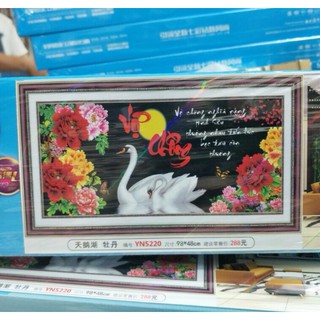 Tranh đính đá kim cương AB vợ chồng thiên nga dưới ánh trăng YN5220