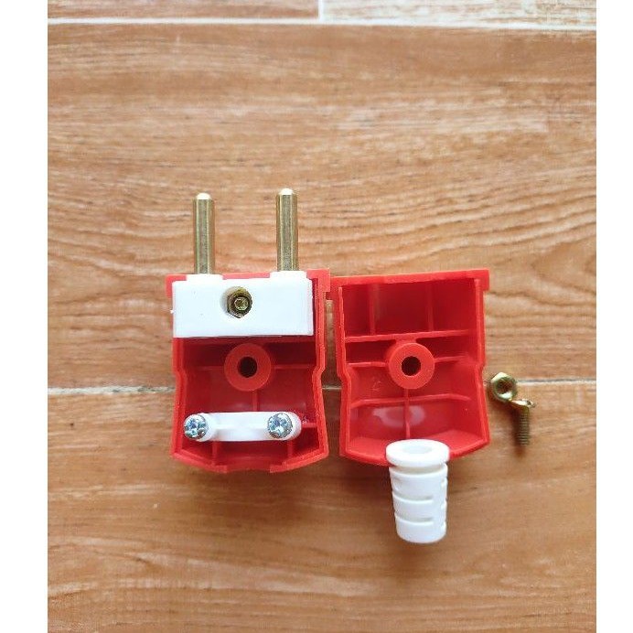 phích cắm chiệu tải 4000w điện quang siêu chắc chắn