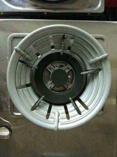 Kiềng tiết kiệm chắn gió bếp ga