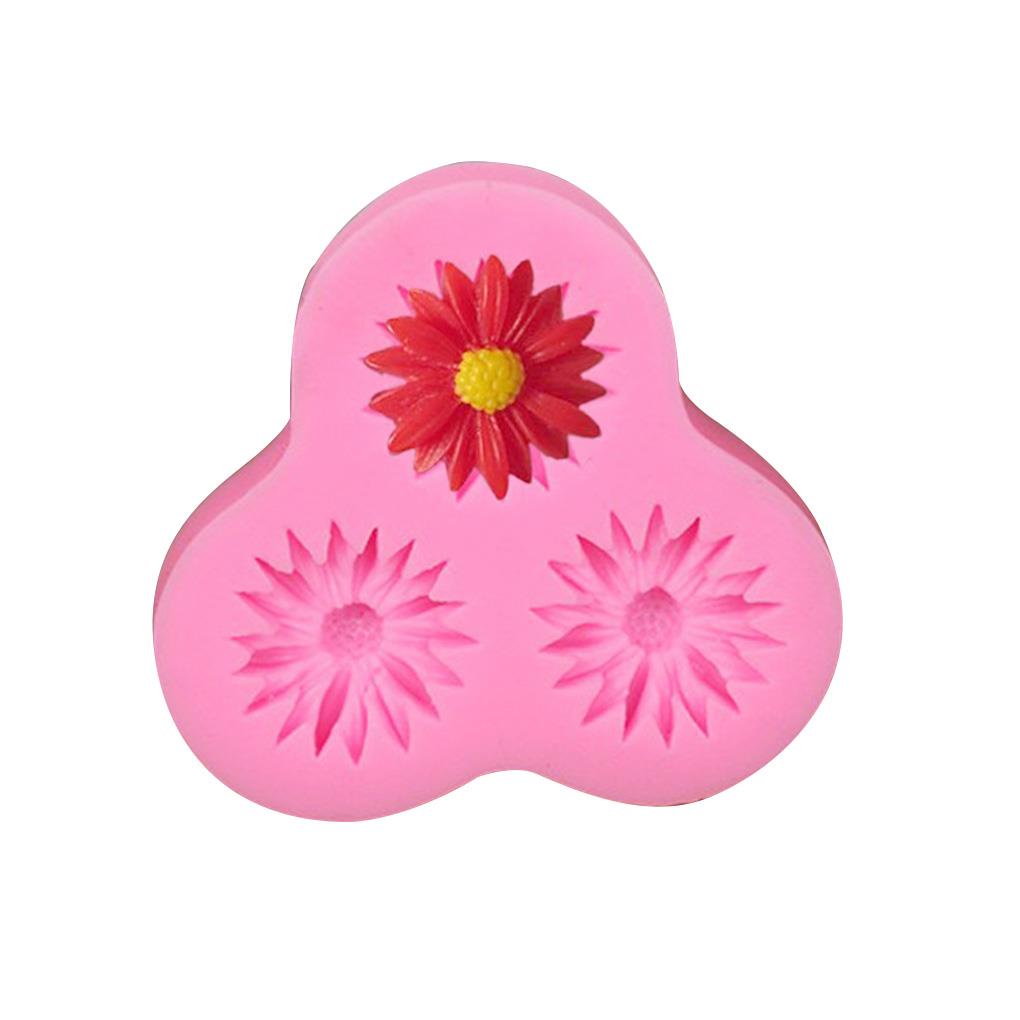Khuôn Silicone Tạo Hình Làm Bánh Kẹo Hình Bông Hoa 3 Ngăn