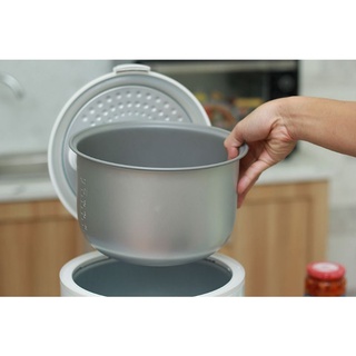 Nồi cơm điện Sharp 1.8 lít KS-18TJV hàng trưng bầy mới 97 98%