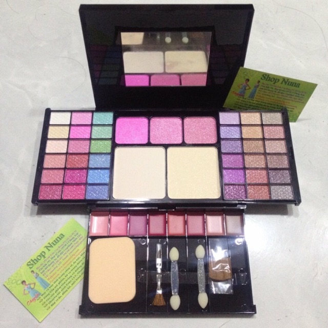 Set trang điểm ADS