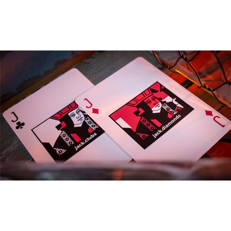Bài Mỹ ảo thuật cao cấp đến từ USA: Sinis (Raspberry and Black) Playing Cards by Marc Ventosa