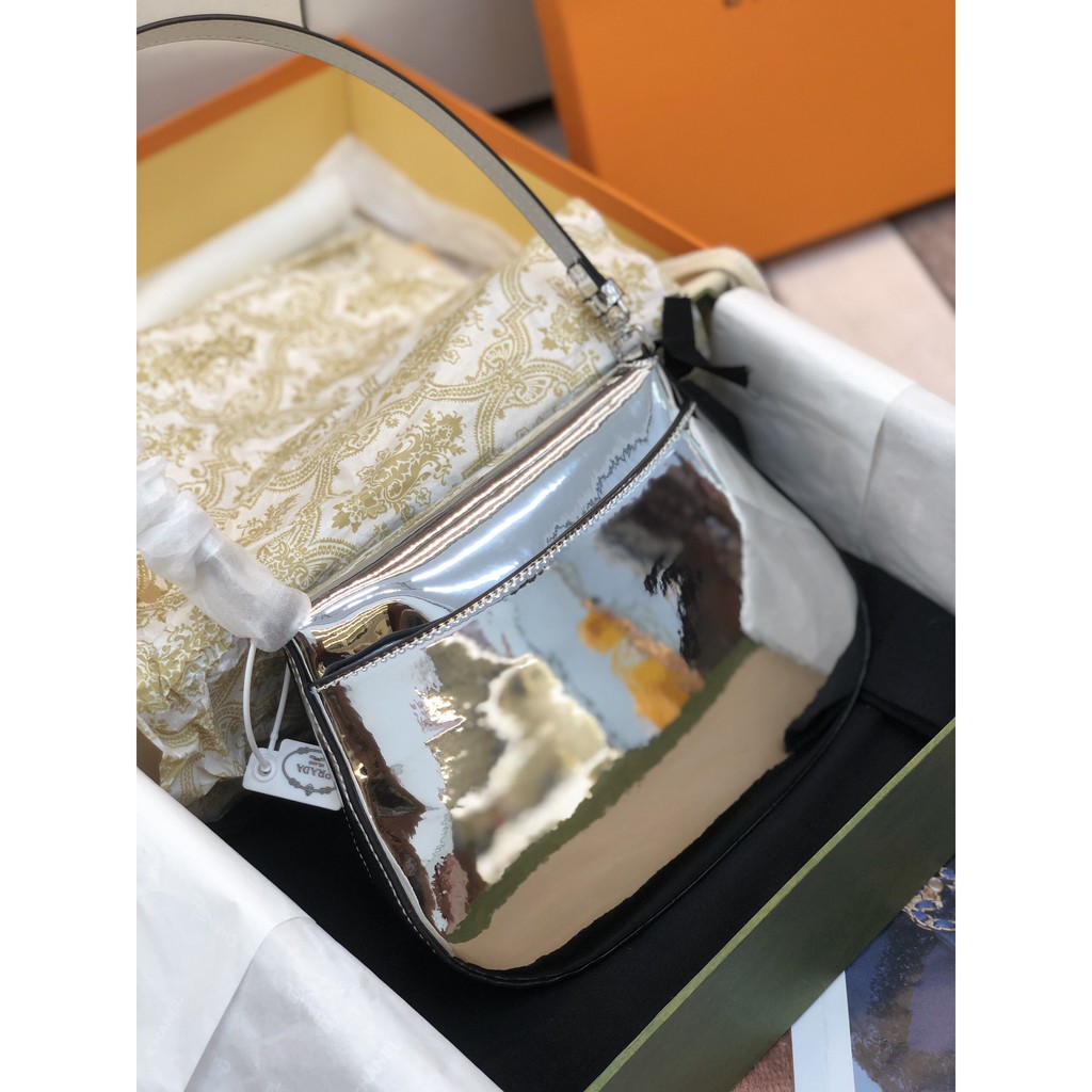 Túi quai da kẹp nách màu bạc size 22cm