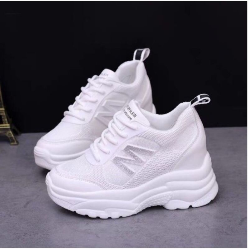 GIÀY SNEAKER NỮ, GIÀY THỂ THAO NỮ ĐỘN ĐẾ 7CM CHỮ M VẢI THOÁNG