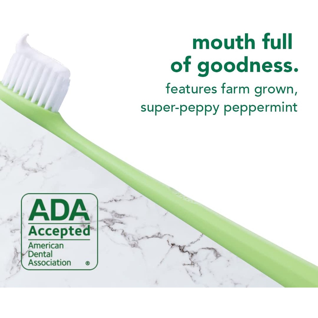 KEM ĐÁNH RĂNG DẦU DỪA &amp; BẠC HÀ - TRẮNG BÓNG Hello Oral Care Naturally Whitening Fluoride Toothpaste, 133g