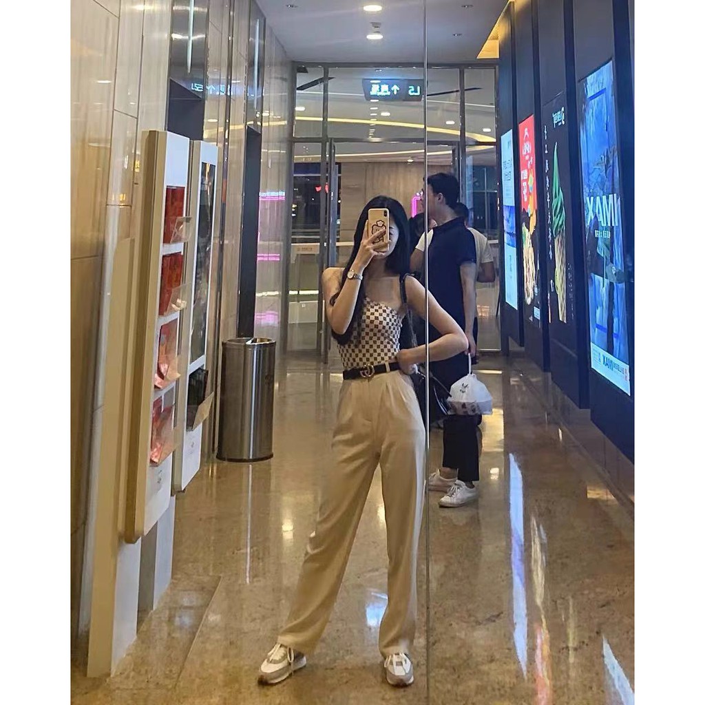 Jennie blackpink Áo bodysuit hở 1 bên vai phong cách quyến rũ và cá tính cho nữ