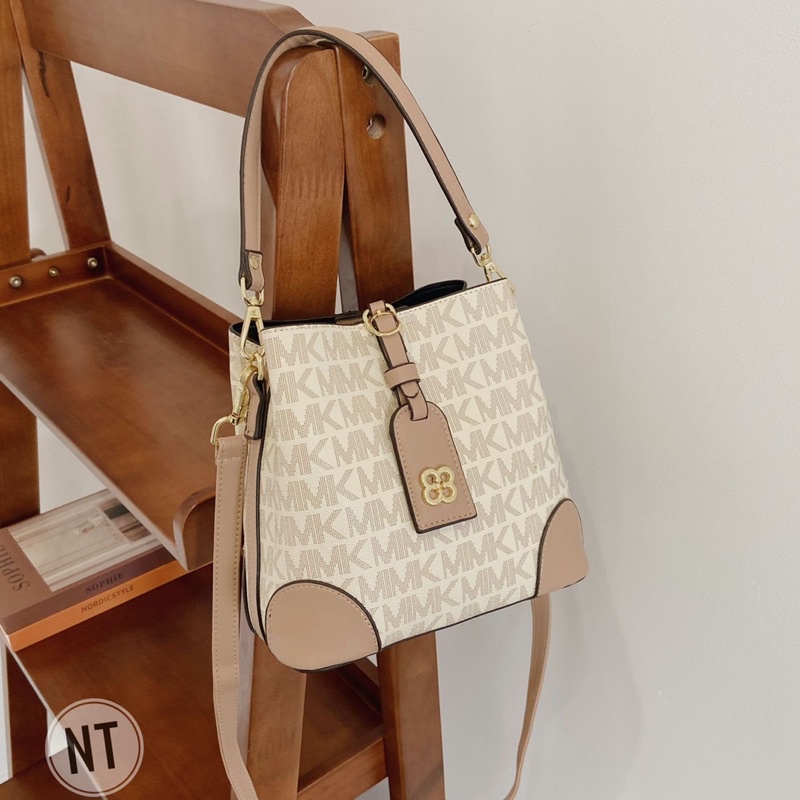 Túi công sở M.K qc size 20cm new