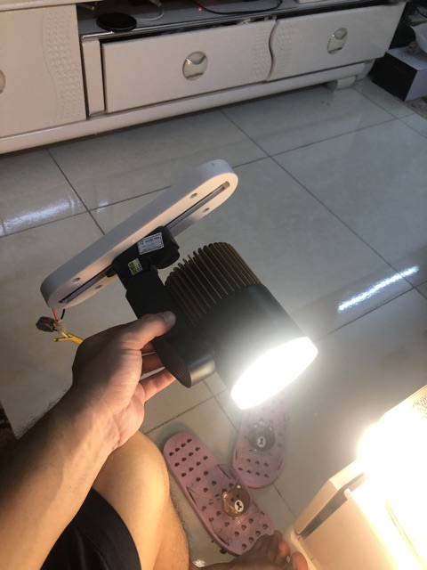 Đèn rọi ray Kingled 30w 2nd