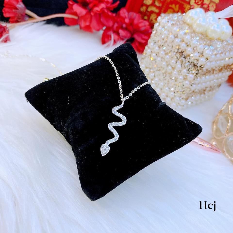Dây chuyền rắn nạm đá chuẩn bạc ta sang chảnh - Kho sỉ bạc Nhất Linh