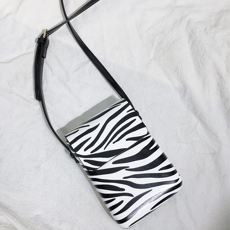 Túi Đeo Vai Đựng Điện Thoại Họa Tiết Ngựa Vằn Phong Cách Hàn Quốc Cho Nữ