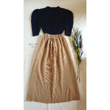 2hand- Chân váy mùa lạnh xẻ sau