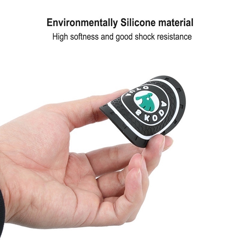 Set 2 Miếng Lót Cốc Nước Chống Trượt Bằng Silica Gel Trang Trí Nội Thất Xe Hơi Cho Toyota Camry Altis Vigo Fortuner CHR Vios Yaris Ativ Hilux REVO Avanza sienta hiace innova