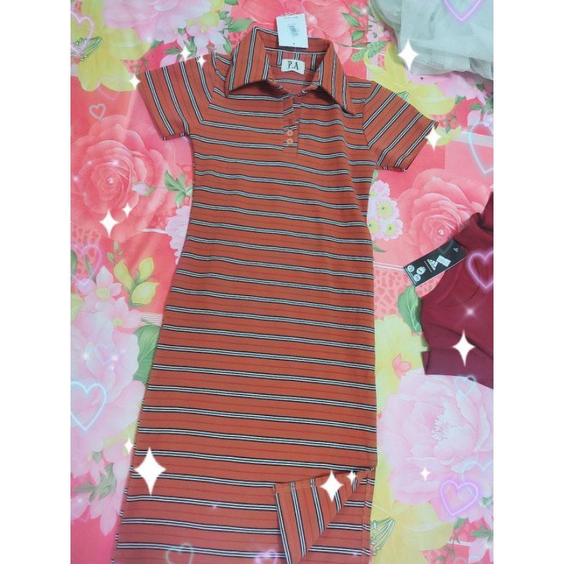 váy body sọc ngang xẻ đùi