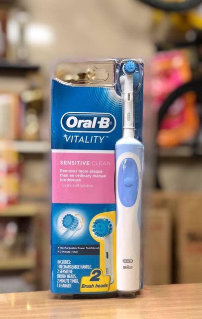 Bàn chải đánh răng điện Oral B vitality plus