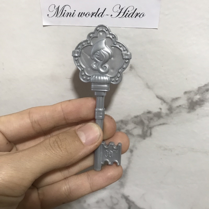 Váy búp bê Monster high. Phụ kiện chân đế lược búp bê MH