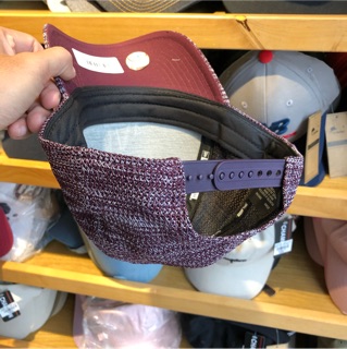 Nón Newera LA trucker burgundy nhập auth