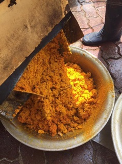 Tinh bột nghệ thủ công