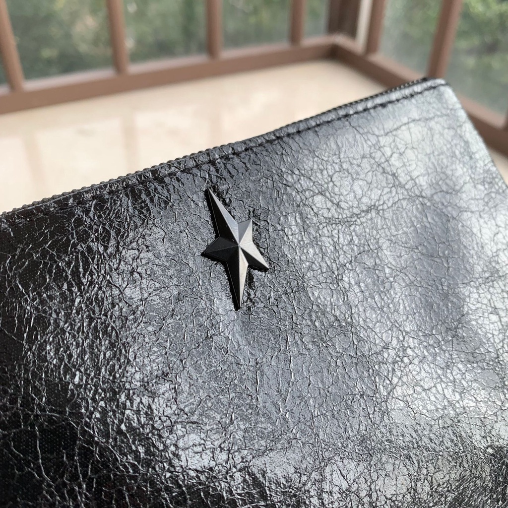 Túi Đựng Mỹ Phẩm Mugler VIP Màu Đen Tiện Dụng
