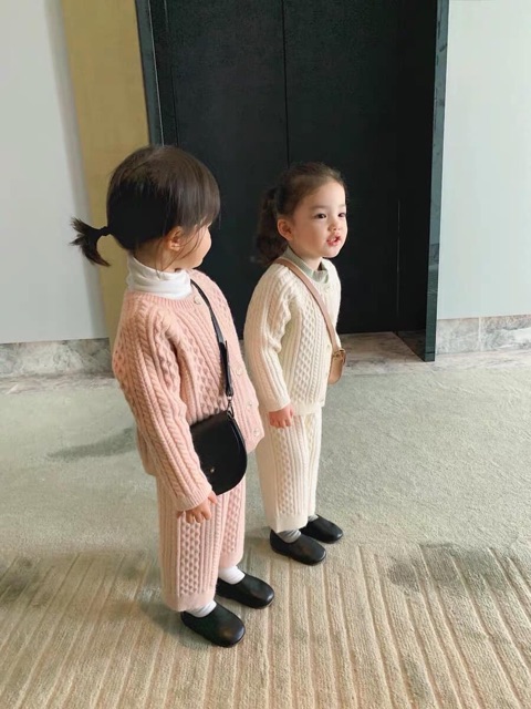 Bộ len cho bé gái, từ 1 tuổi - 10 tuổi