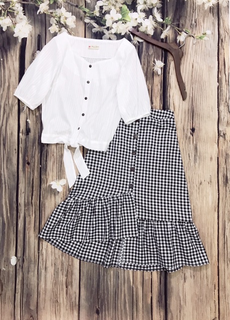 Chân váy đuôi cá kẻ caro đen trắng- Hình thật