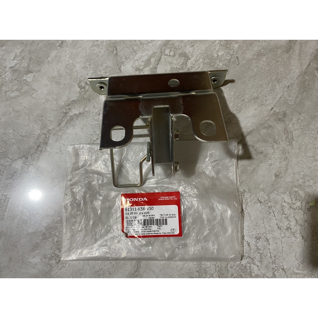 Giá đỡ đèn pha dưới HONDA WINNER X. 61311K56V50