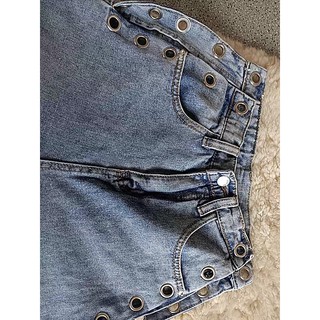 QUẦN JEANS XÍCH KHOE EO QUYẾN RŨ