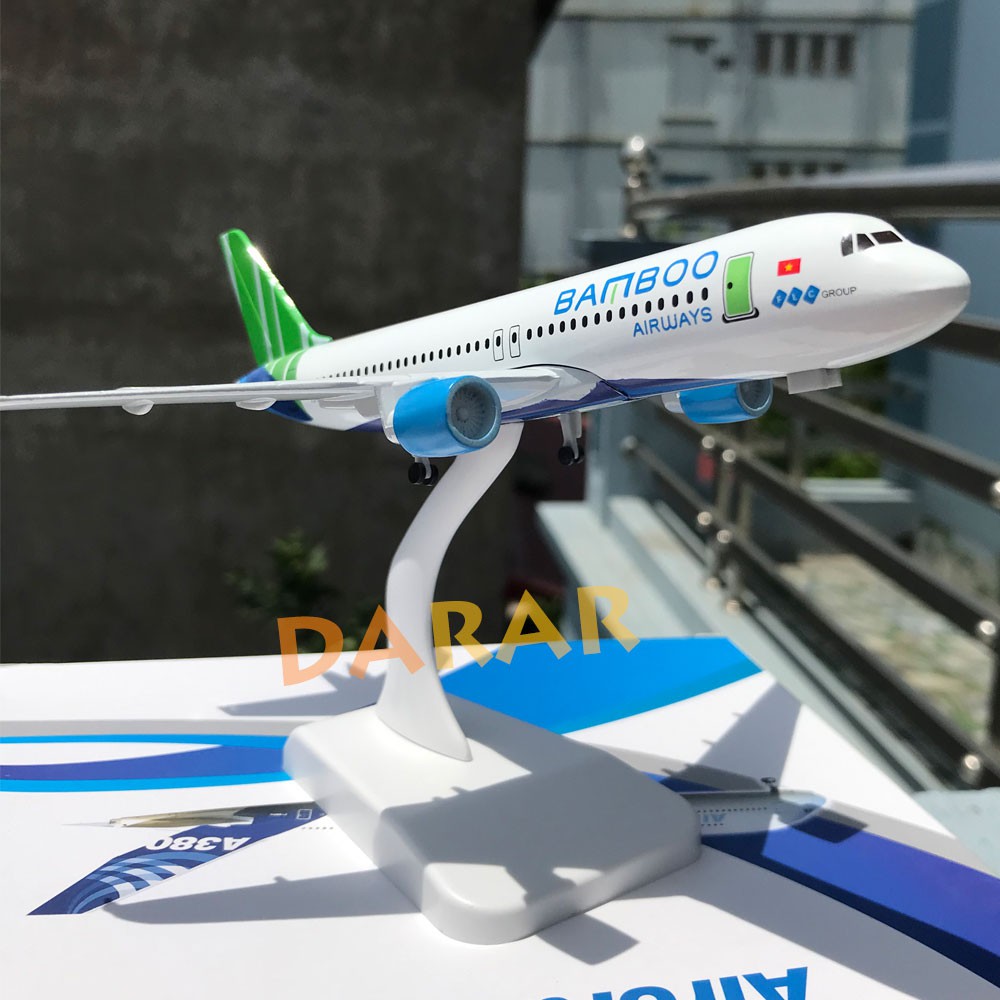 Mô Hình Máy Bay - Máy bay mô hình Bamboo Airlines đúc Kim Loại có kèm đế trưng bày