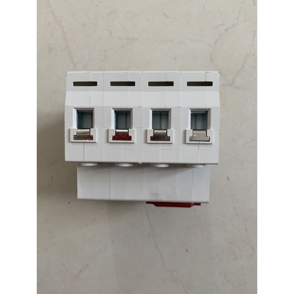 Attomat đảo chiều 2P 63A, Cầu dao đảo chiều 2P 63A SNB1-63