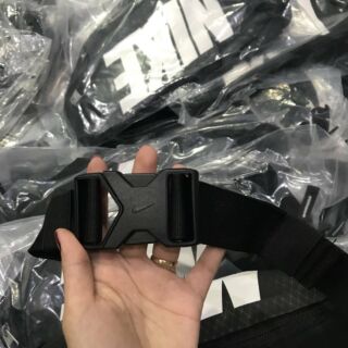 Túi bao tử Nike