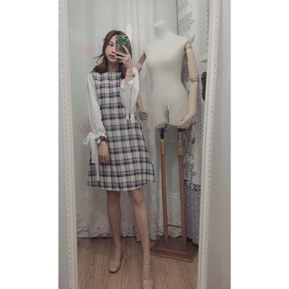 ĐẦM CARO XOÈ PHỐI TAY TRẮNG