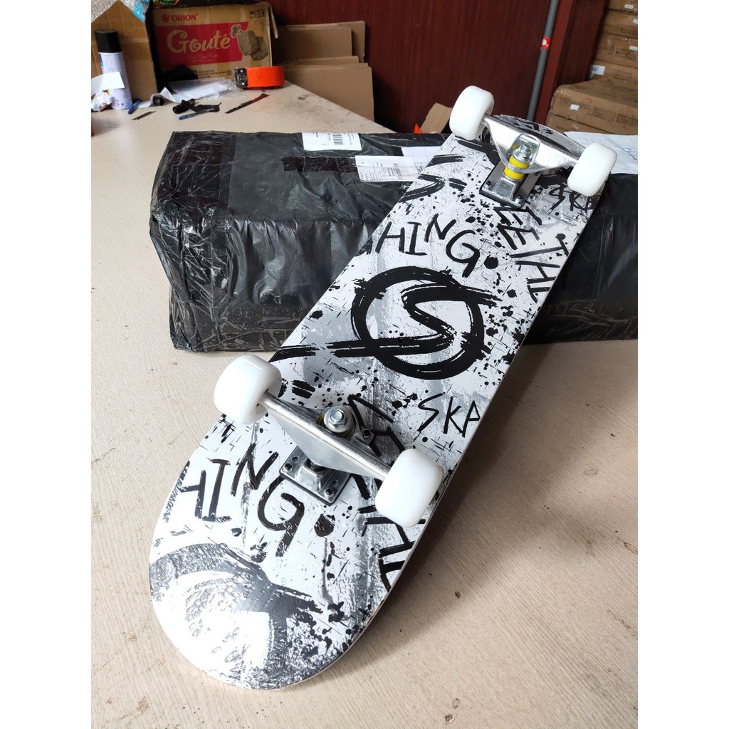 Ván trượt siêu hạng skateboard thể thao chất liệu gỗ phong ép cao cấp 7 lớp mặt nhám