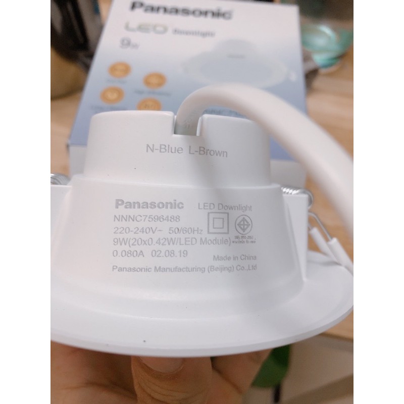 đèn led downlight âm trần 9w NNNC7596488 panasonic