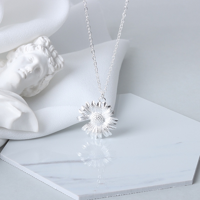 Vòng cổ Mặt Hình Hoa Cúc Nhỏ Đơn Giản Thời Trang Cho Nữ