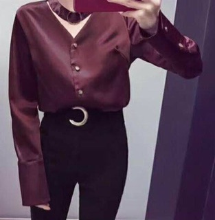 Sơ mi lụa cổ choker