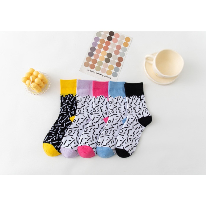 Vớ Tất cao cổ Nam Nữ phong cách thể thao, trẻ trung, năng động.