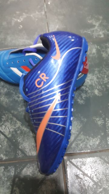 Giày đá bóng size 37