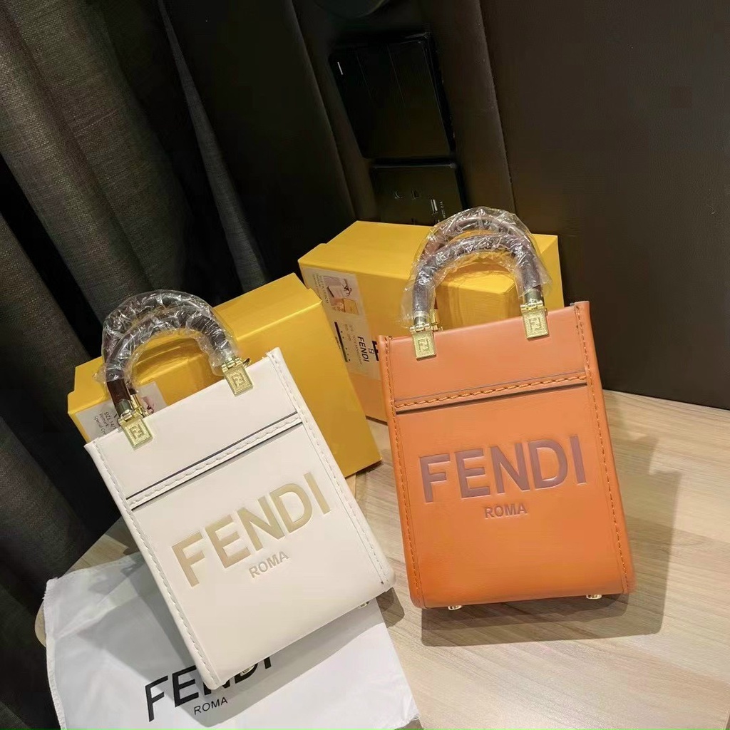 Túi xách Fendi dáng đứng quai ngọc kèm dây đeo chéo fullbox