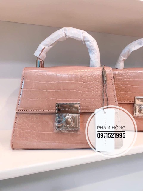 Túi C.K vân rắn quai cầm tay khuy vuông  mẫu mới 2020. Ảnh chụp thật