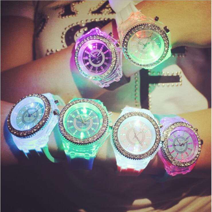 Đồng Hồ LED Phát Sáng Thời Trang Cho Nam Nữ
