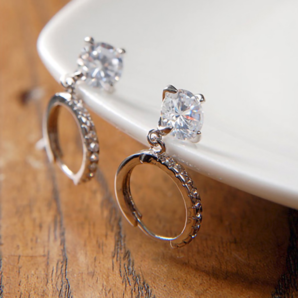 Khuyên tai đính đá pha lê tạo hình độc đáo cho nữ