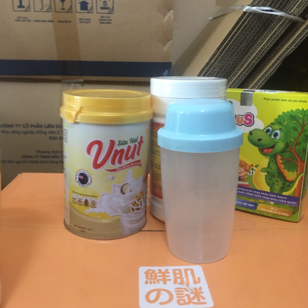 Bình lắc bình nhựa ,cốc lắc sữa vạch chia 450 ml