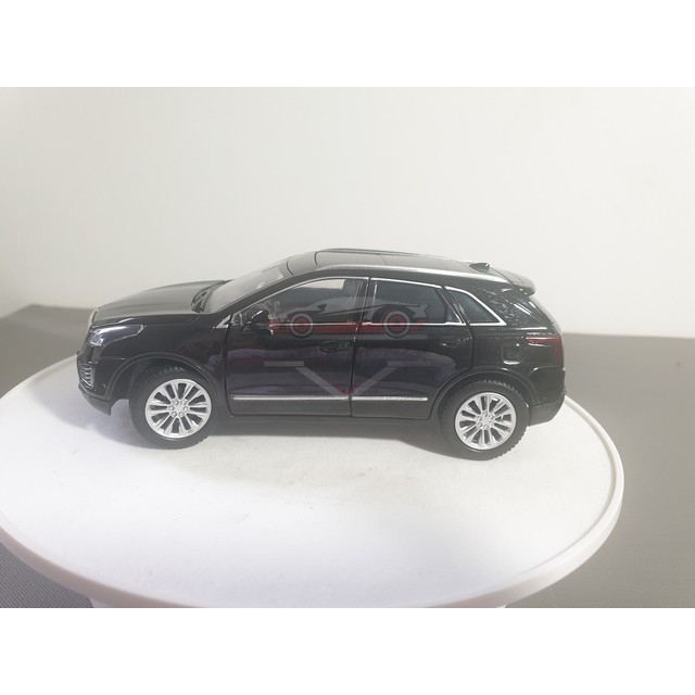 Xe mô hình Cadillac XT5, tỉ lệ 1:32