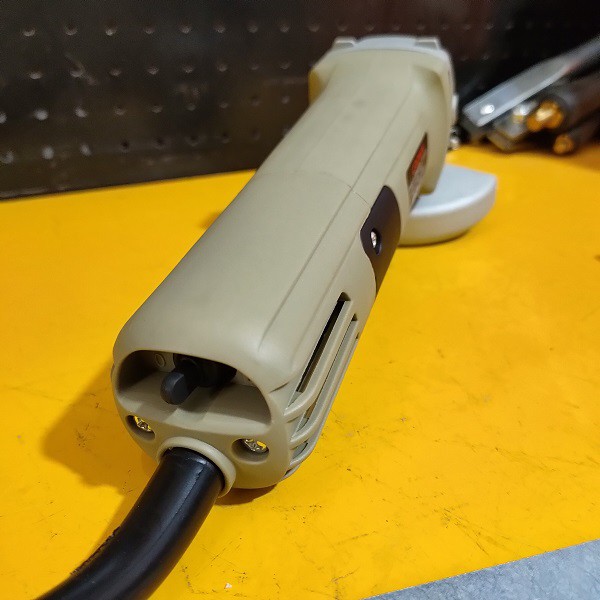 Máy mài cầm tay Crown CT13322