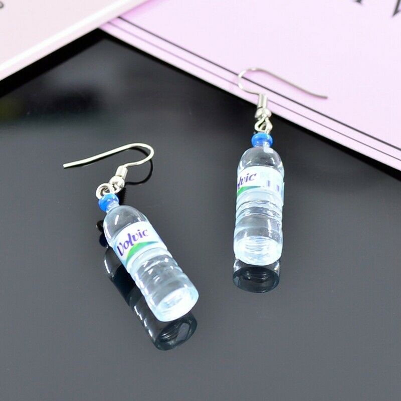 Khuyên tai họa tiết chai nước sáng tạo