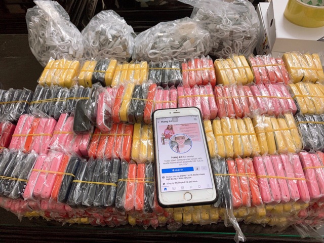 Điện thoại mini 2 sim siêu dễ thương 7 màu : vàng, đỏ, cam, xanh, xám, hồng, đen | BigBuy360 - bigbuy360.vn