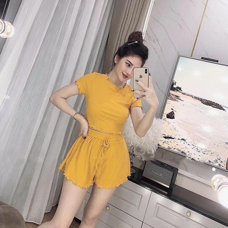 Bộ Ngủ Áo Croptop Quần Đùi Siêu Xinh LH57 | BigBuy360 - bigbuy360.vn