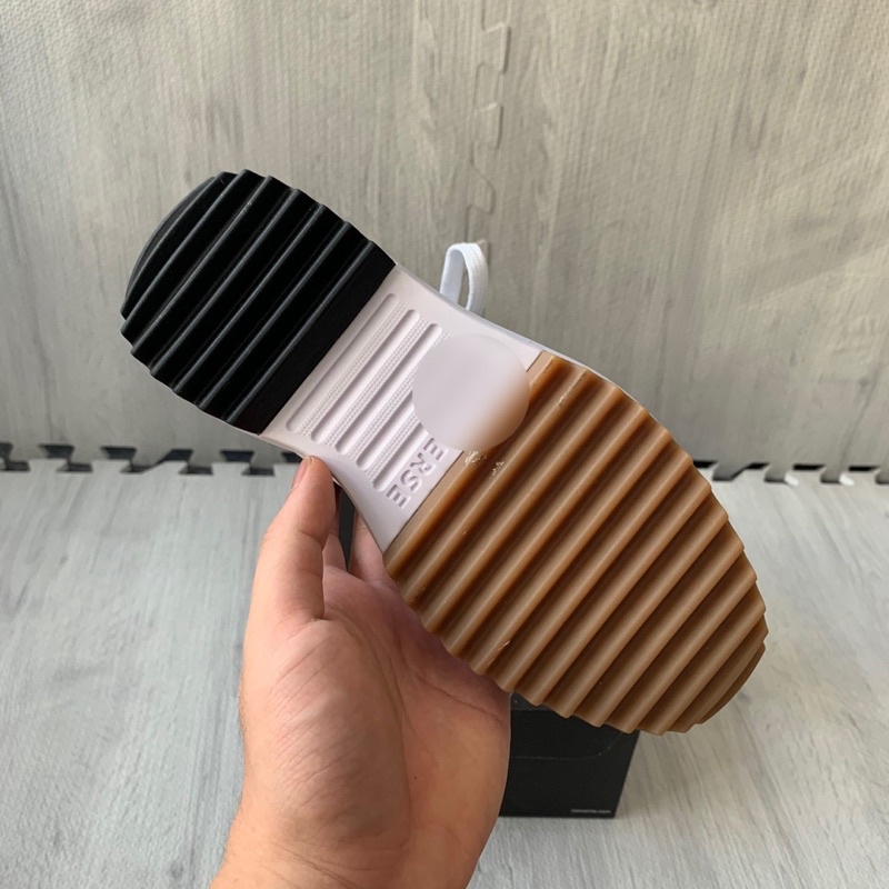 (Loli Store) Giày CVS x JW Anderson Run Star Hike - Đen - Thấp cổ - Chất lượng tiêu chuẩn